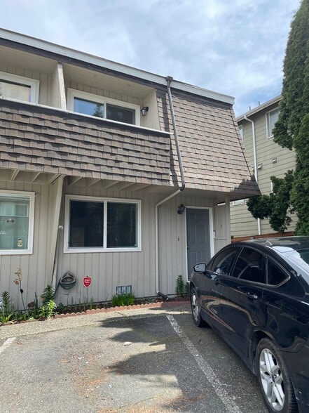 Building Photo - 227 Dorn Ave