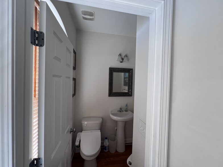 half bath - 981 B Hackler Street