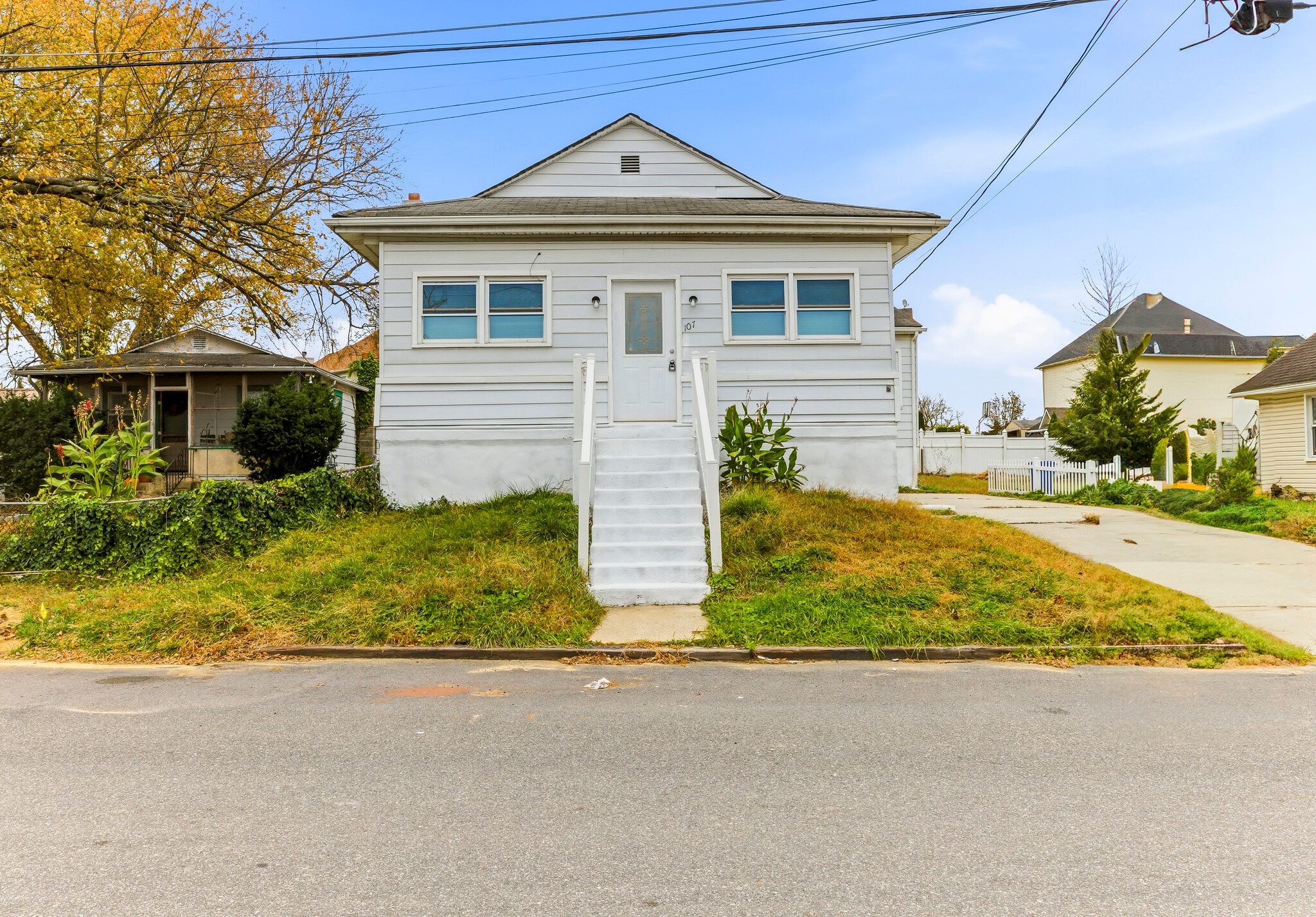 Building Photo - 107 River Rd Dr