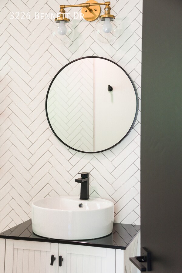 Building Photo - 3226 Bennett Dr