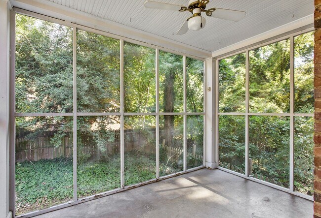 Building Photo - 2 BR, 1.5 BA, Basement, Granite Hills Area