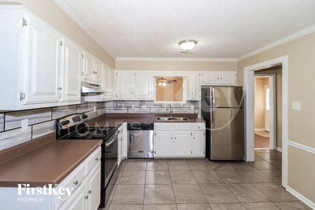 Building Photo - 970 Hawkview Dr