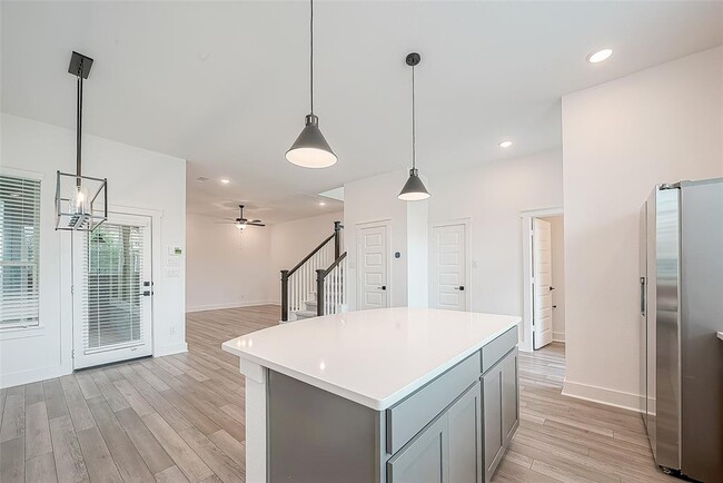 Building Photo - 15123 Parkland Canyon Dr