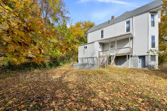 Building Photo - 922 Hill Ave