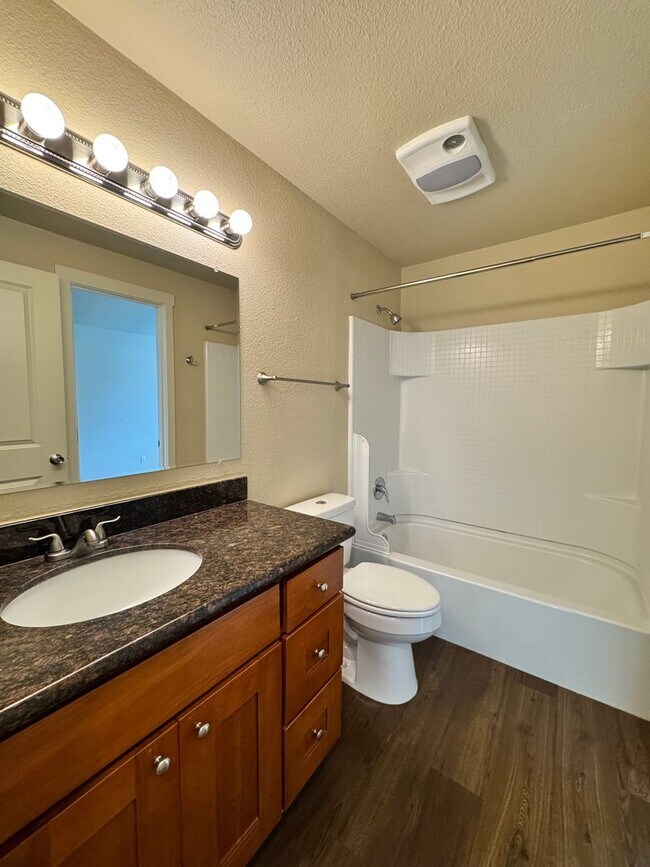 Building Photo - 17402-17404 8TH AVE CT E