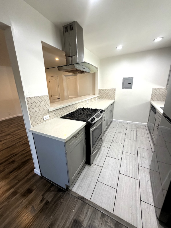 Building Photo - 1040 N Sierra Bonita Ave