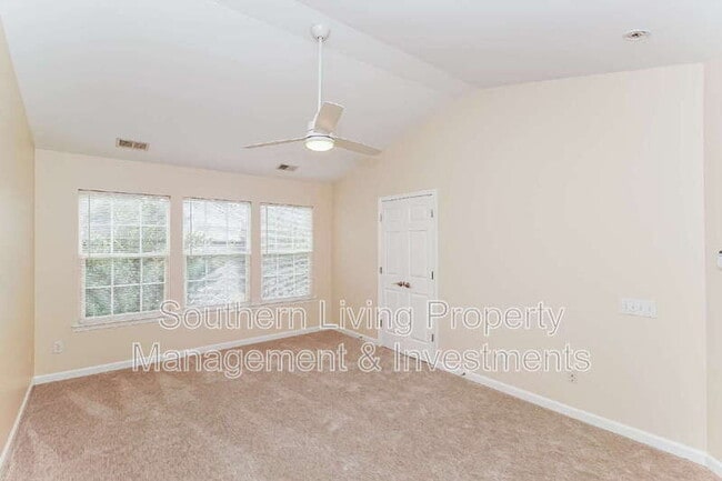 Building Photo - 8803 Ormeau Dr