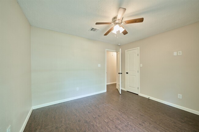 Building Photo - 24411 Pine Canyon Dr
