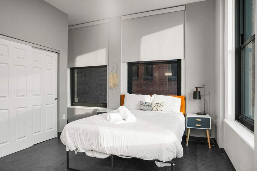 Building Photo - 209 9th St