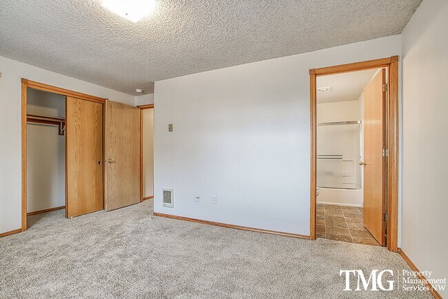 Building Photo - Pachl10