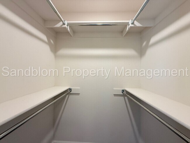 Building Photo - For Lease | East Tulsa - BA Schools | $194...
