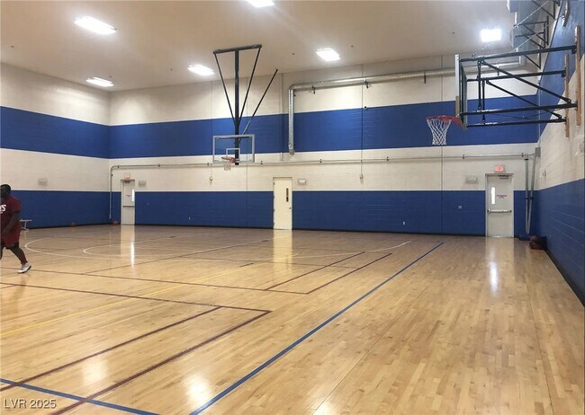 Building Photo - 117 Tall Ruff Dr