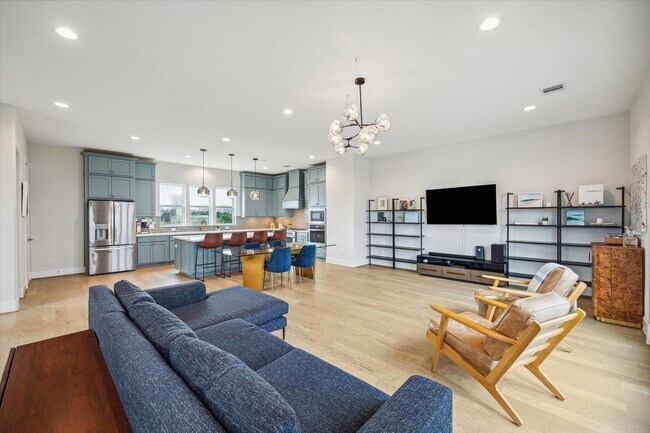 Building Photo - 2803 Hicks St