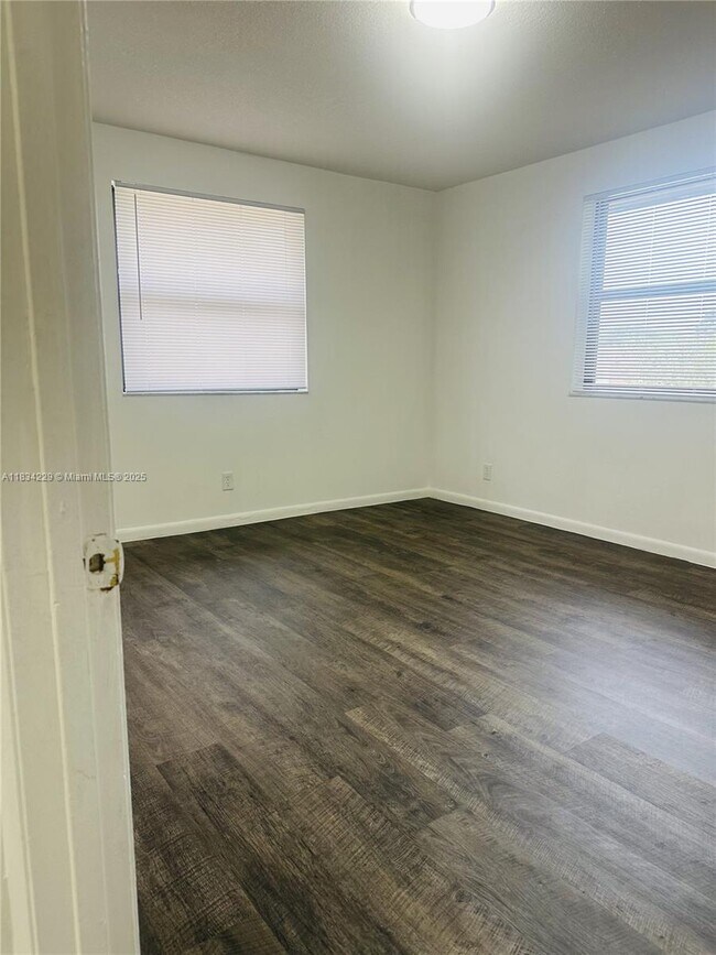 Building Photo - 10875 NW 45th St