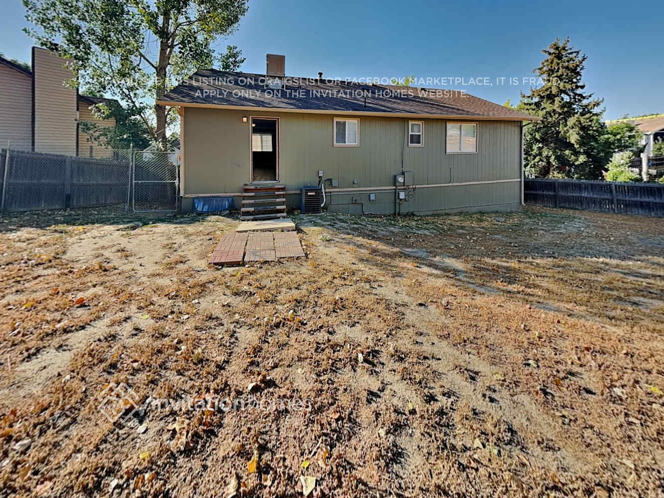 Building Photo - 1425 E 97th Pl