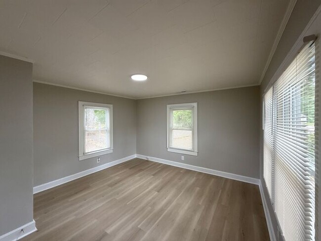 Building Photo - T.R. Lawing Realty Property