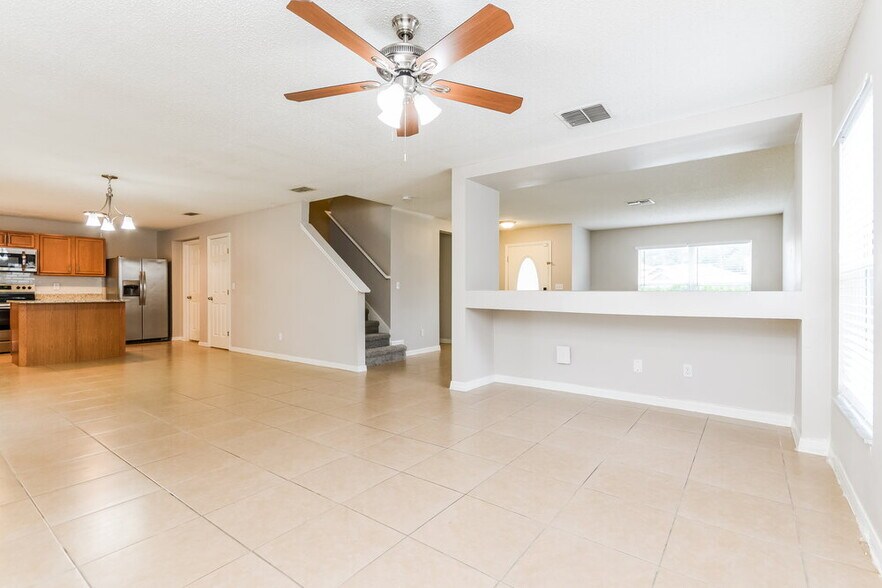 Building Photo - 16805 Gold Star Ct