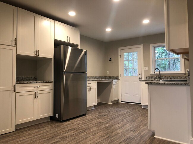 Building Photo - Oak Trail Apartments