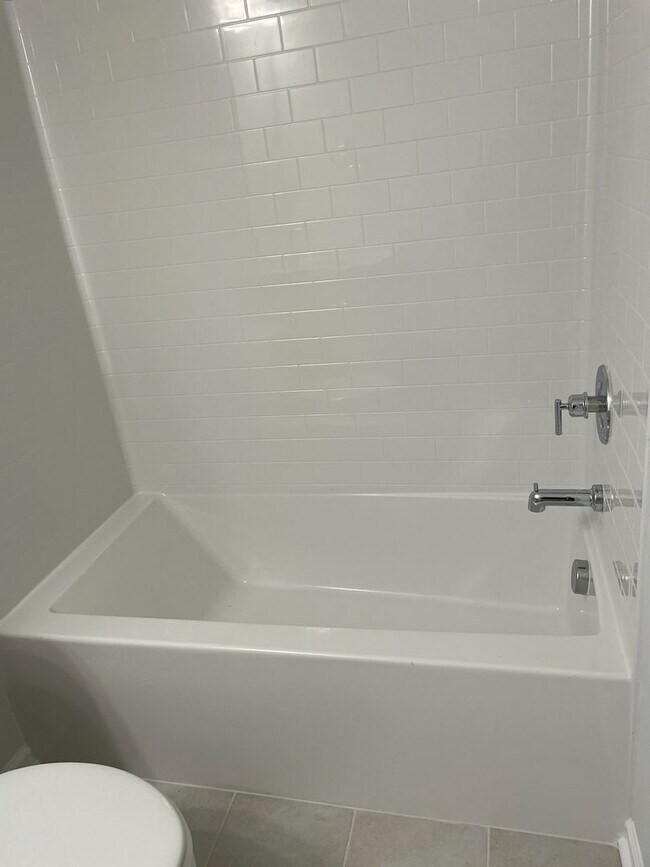 Building Photo - BRAND NEW- 3 Bd 2.5 BA Townhome Available for Lease - Greer, SC