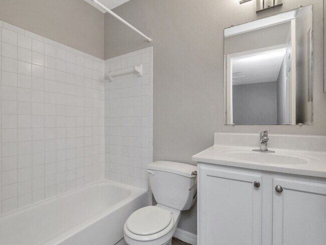 Building Photo - Ground Floor 2/2 with Conservation Views for Lease in Brandon, FL