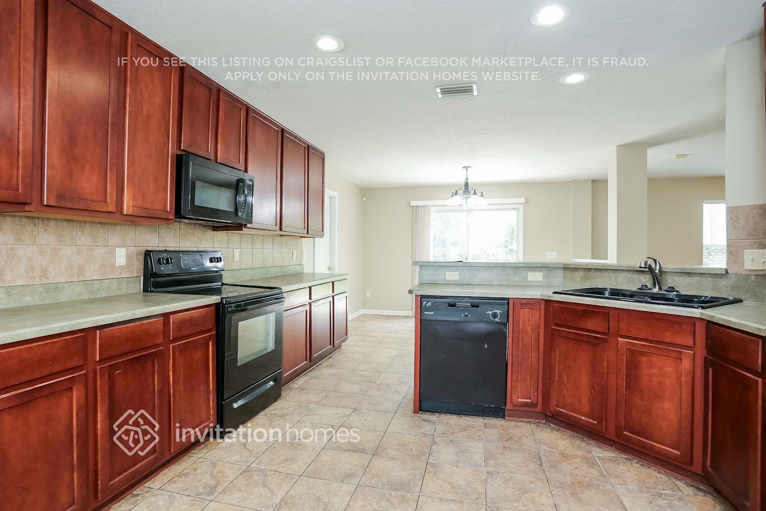 Building Photo - 9757 Hazel Lake Dr