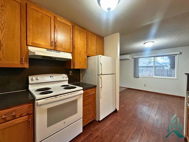 Building Photo - 827-829 NW 29th St.