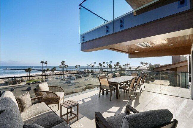 Building Photo - 3047 Ocean Blvd