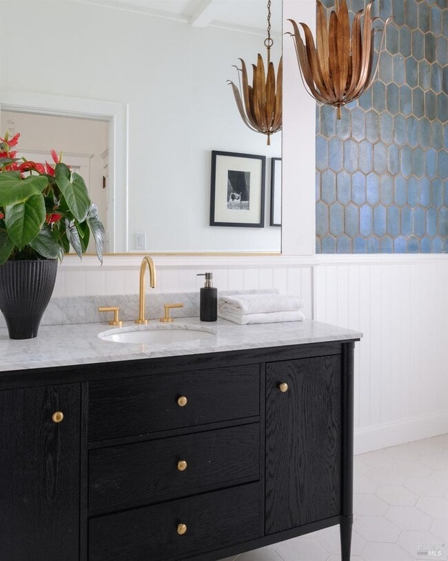 Building Photo - Gorgeous Sausalito Grand Craftsman Home w/...