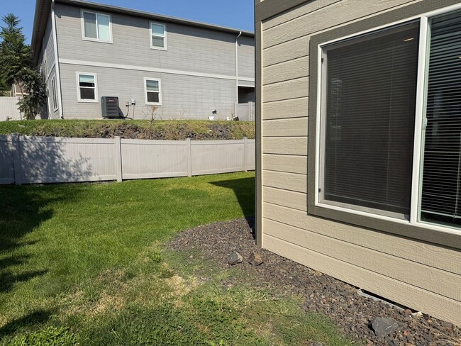 Building Photo - 7417 Saddlebrook Lp