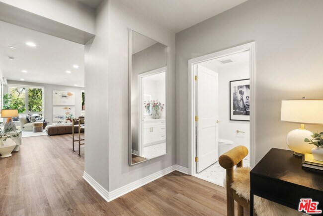 Building Photo - 7428 Santa Monica Blvd