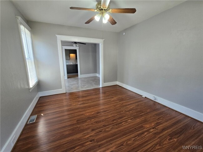 Building Photo - 409 Hawley St