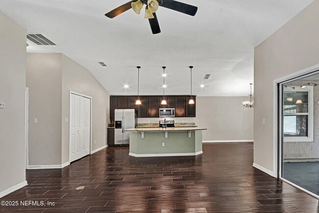 Building Photo - 157 Terracina Dr
