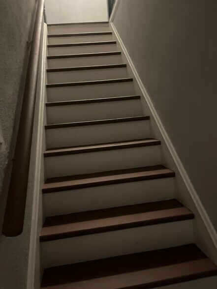 stairsto the second floor - 529 Linden Ave