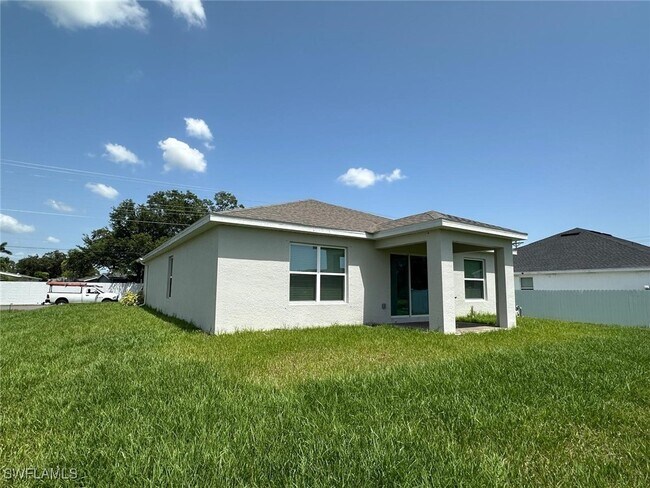 Building Photo - 3706 Garden Blvd