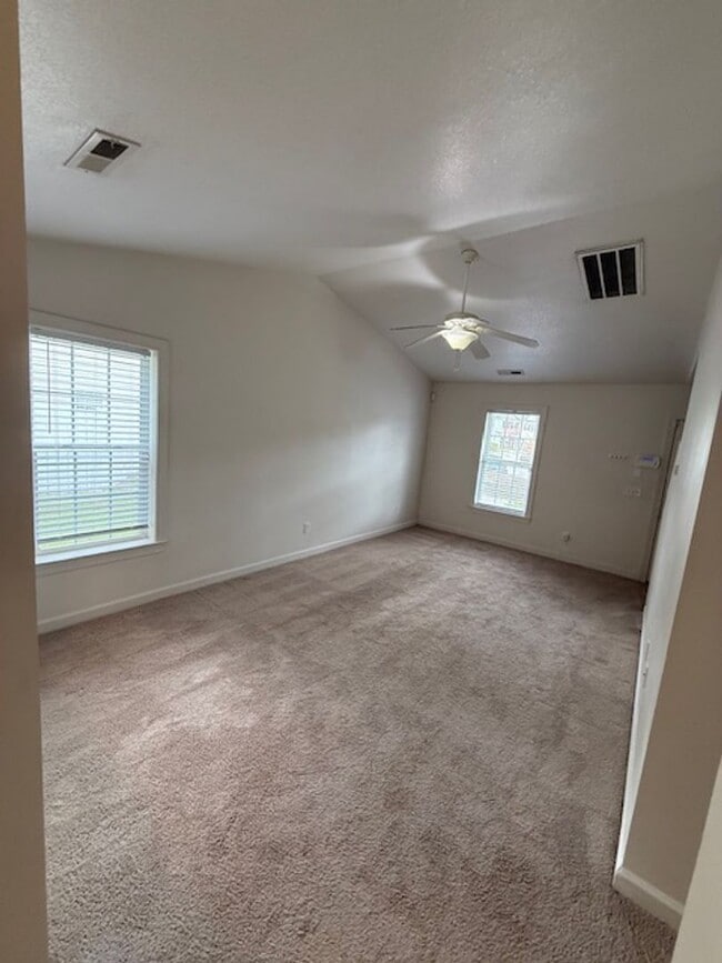 Building Photo - Carolina Forrest! 3 Bedroom / 3 Bath. Pet Friendly.