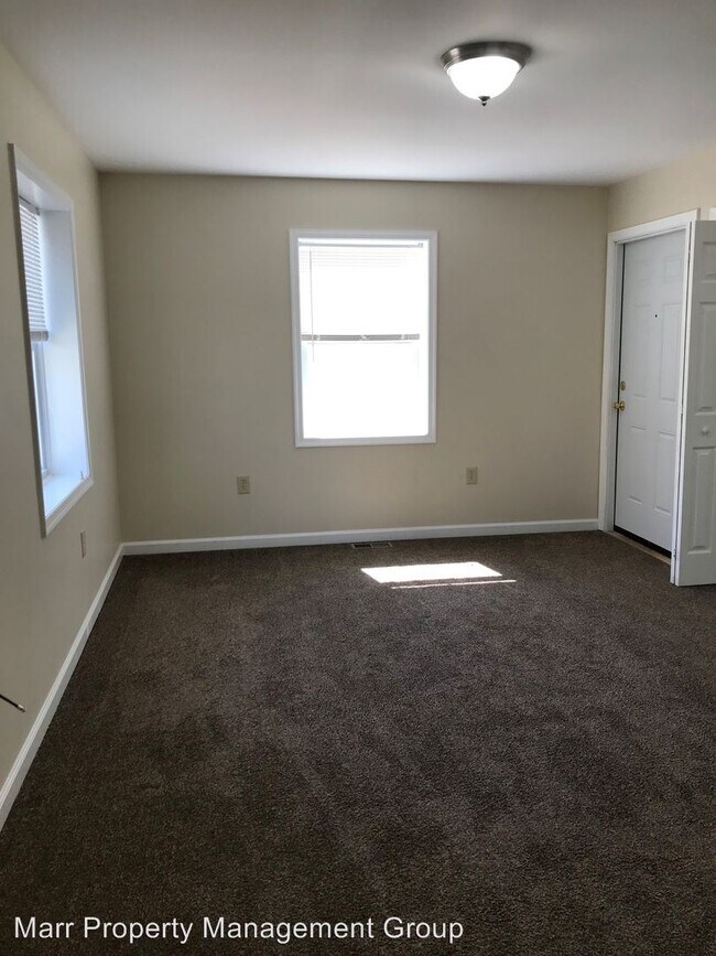 Building Photo - 1605 N Mulberry St