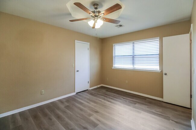 Building Photo - 12265 SW 12th St