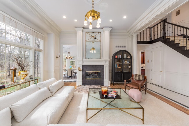 Building Photo - 16646 Brooklane Blvd