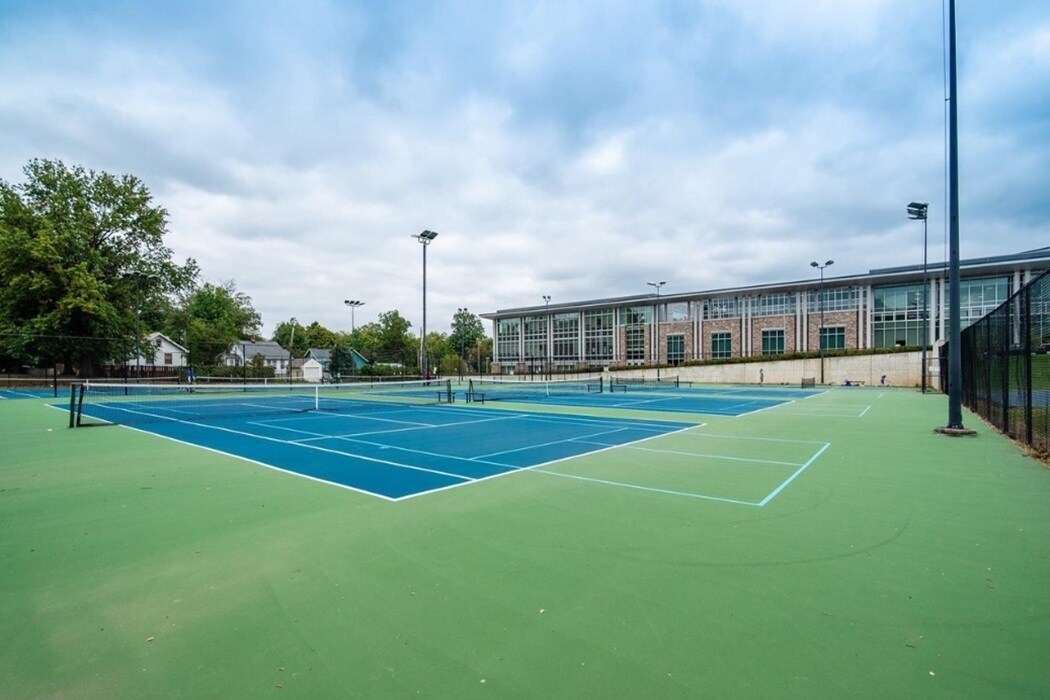 Building Photo - 3926 10th St NE