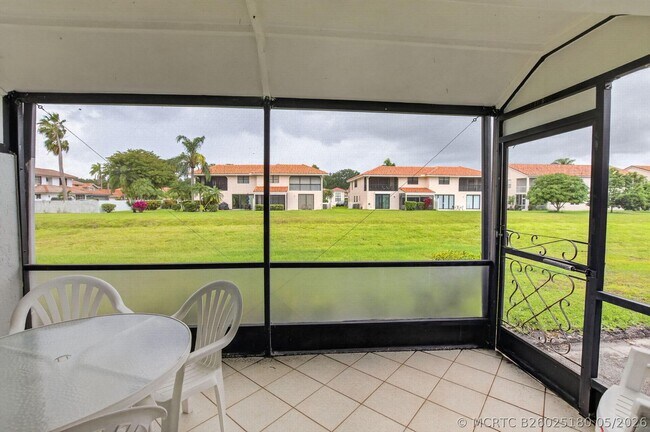 Building Photo - 8697 Sunbird Pl