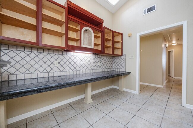 Building Photo - 7315 Foxside Ln