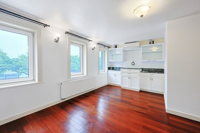 Building Photo - 21-63 23rd Street, 1