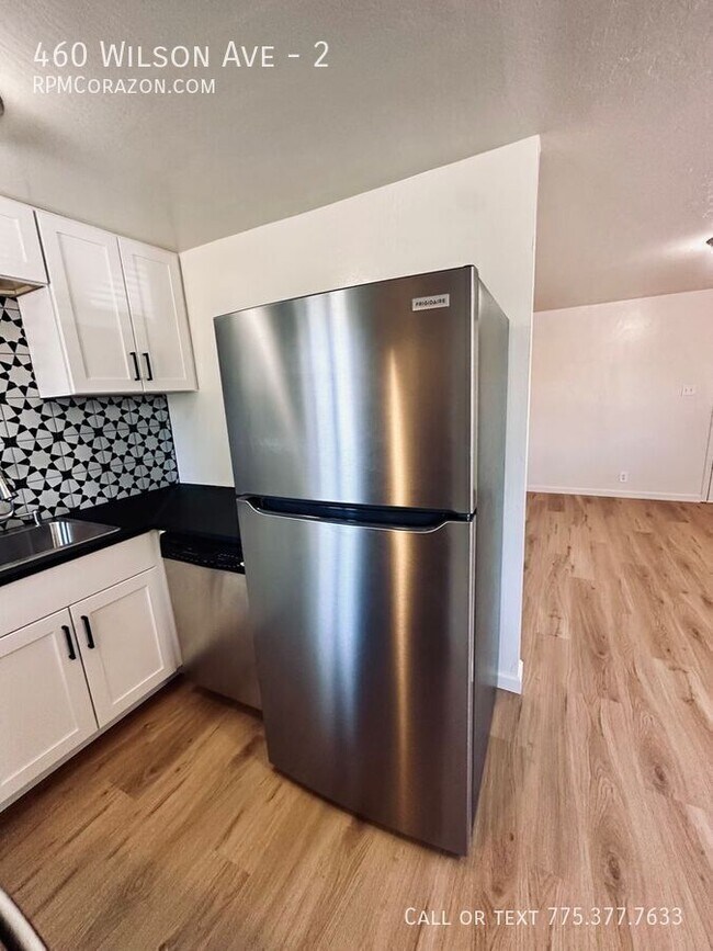 Building Photo - 460 Wilson Ave