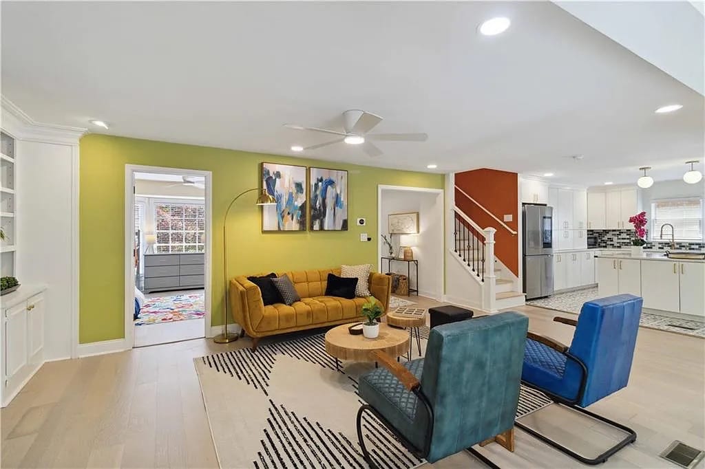 Building Photo - Room in Single Family Home on Glenwhite Dr