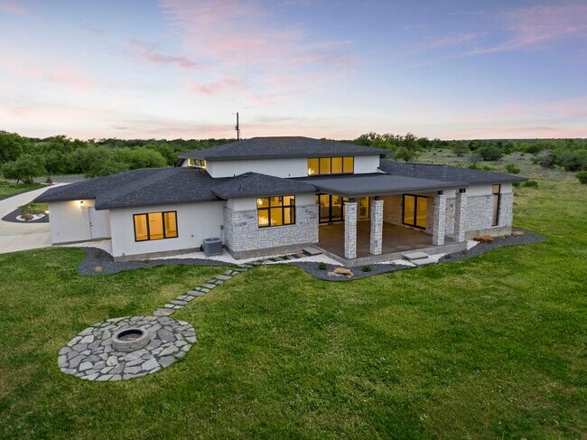 Building Photo - 368 Indian Rdg
