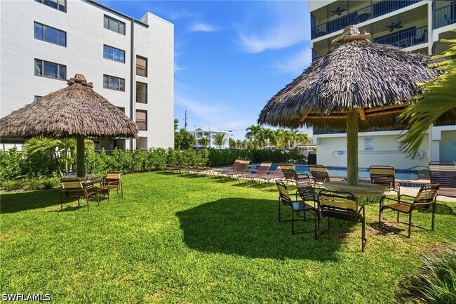 Building Photo - 4450 Estero Blvd