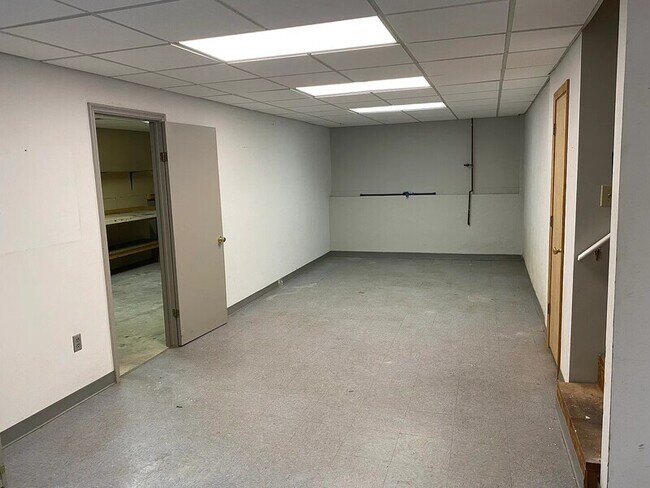 Building Photo - 4150 Lake Mist Dr NW