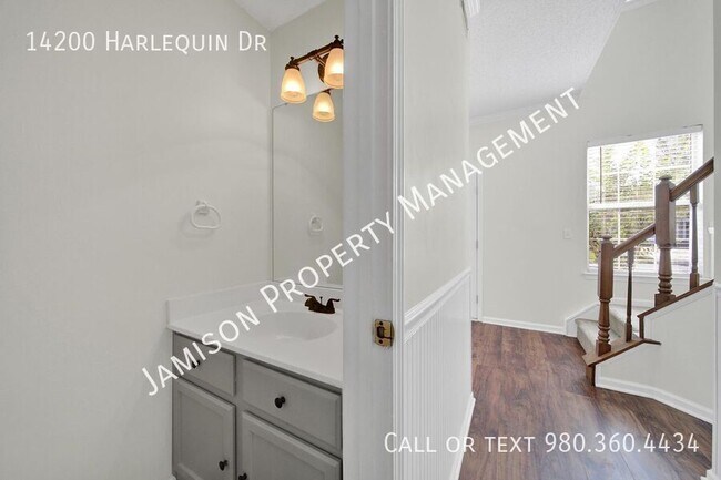 Building Photo - 14200 Harlequin Dr