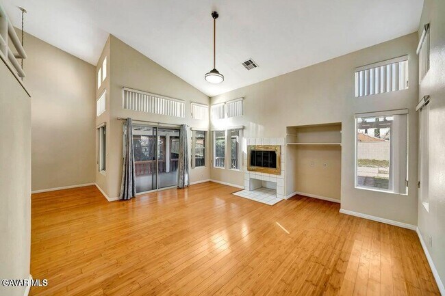 Building Photo - 2611 Redington St