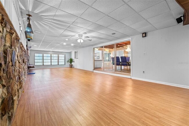 Building Photo - 2505 E 19th Ave